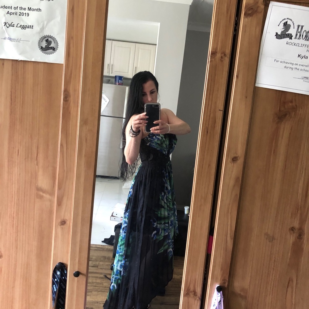 Bebe maxi dress